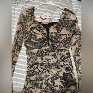 BRAND NEW TOP